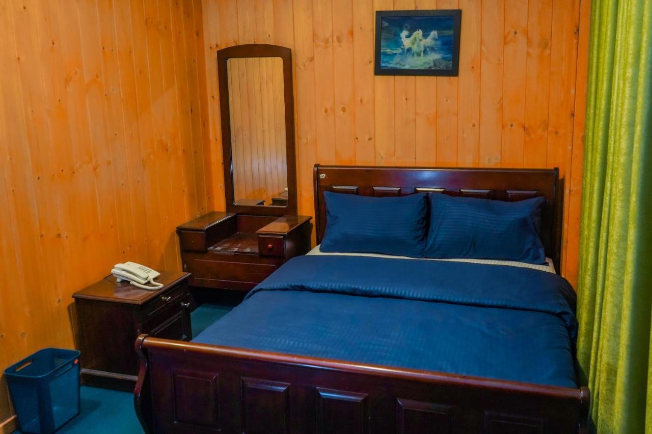 Blue Moon Residency Hotel Nuwara Eliya Buitenkant foto